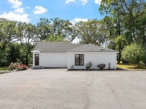 130 South St, Upton MA 01568