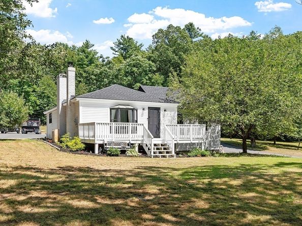 130 South St, Upton MA 01568