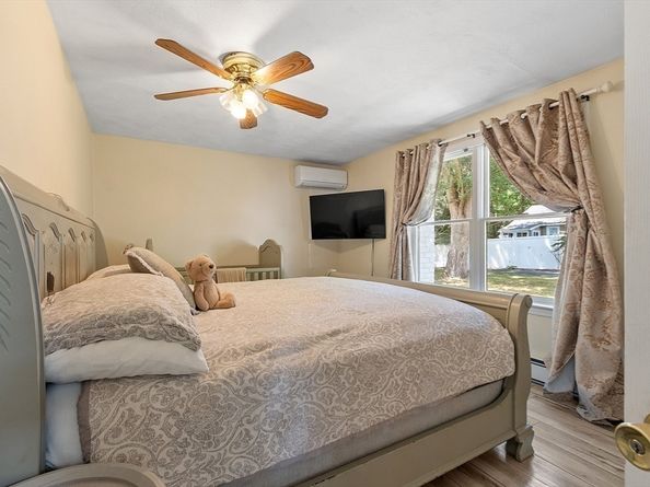 130 South St, Upton MA 01568