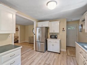 130 South St, Upton MA 01568