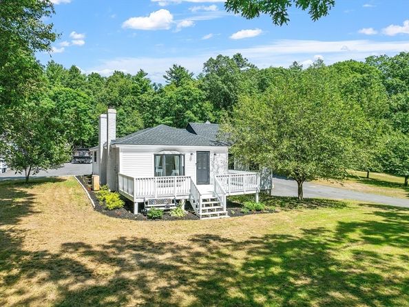 130 South St, Upton MA 01568