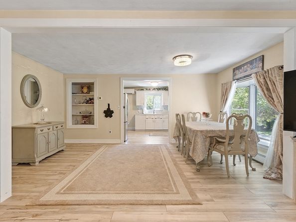 130 South St, Upton MA 01568