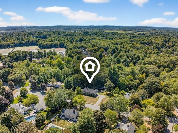 7 Yorkshire Drive, Lynnfield MA 01940