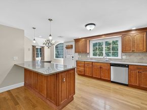 7 Yorkshire Drive, Lynnfield MA 01940