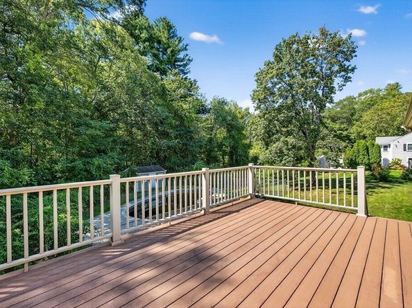 7 Yorkshire Drive, Lynnfield MA 01940