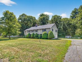 7 Yorkshire Drive, Lynnfield MA 01940