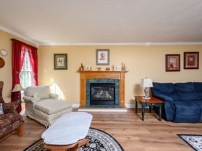 91 Brookside Dr, Middleboro MA 02346
