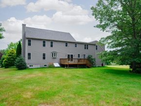 91 Brookside Dr, Middleboro MA 02346