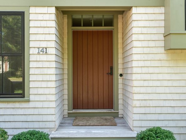 141 Gun Hill St, Milton MA 02186