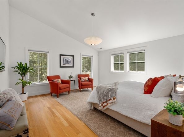 141 Gun Hill St, Milton MA 02186