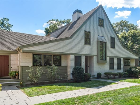 141 Gun Hill St, Milton MA 02186