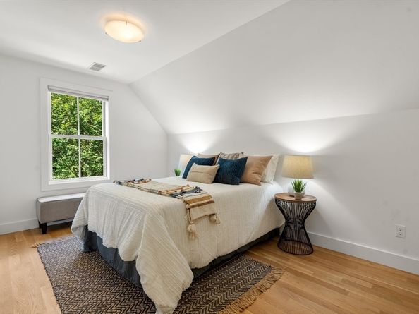 141 Gun Hill St, Milton MA 02186