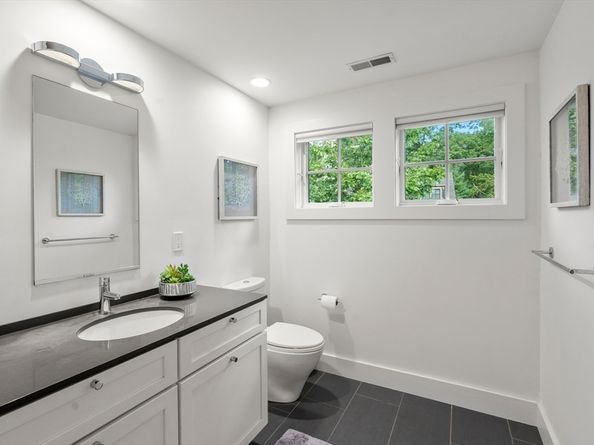 141 Gun Hill St, Milton MA 02186