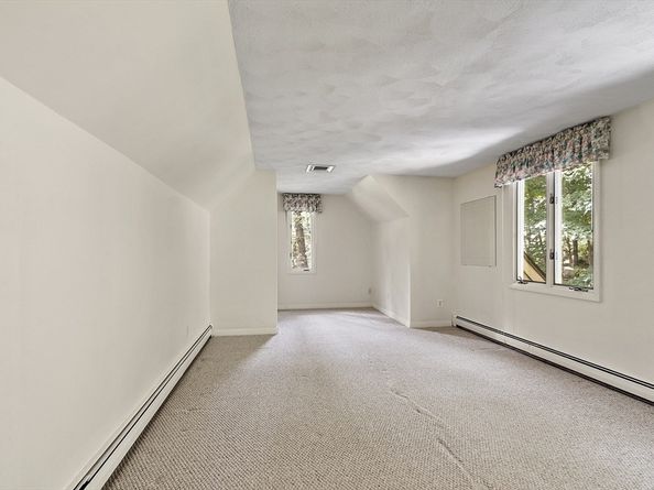 33 Valley Rd, Southborough MA 01772