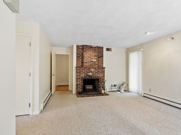 33 Valley Rd, Southborough MA 01772