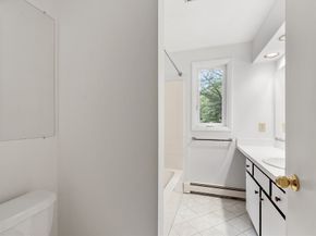 33 Valley Rd, Southborough MA 01772