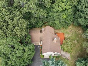 33 Valley Rd, Southborough MA 01772
