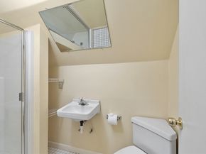 33 Valley Rd, Southborough MA 01772