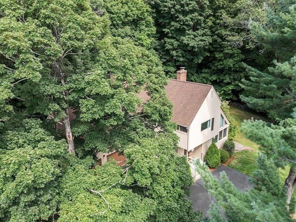 33 Valley Rd, Southborough MA 01772