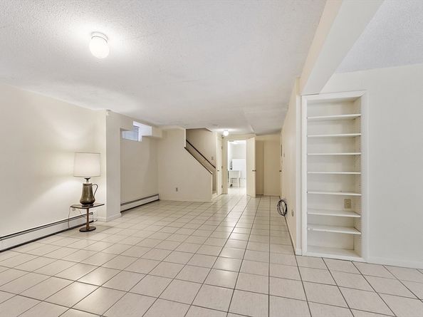 33 Valley Rd, Southborough MA 01772