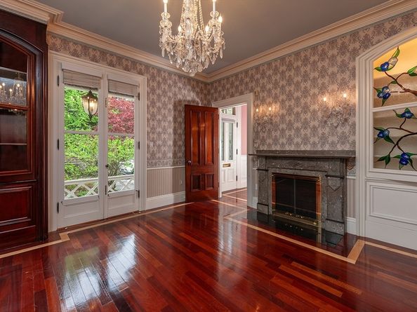 65 Central St, Andover MA 01810