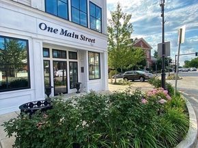 65 Central St, Andover MA 01810