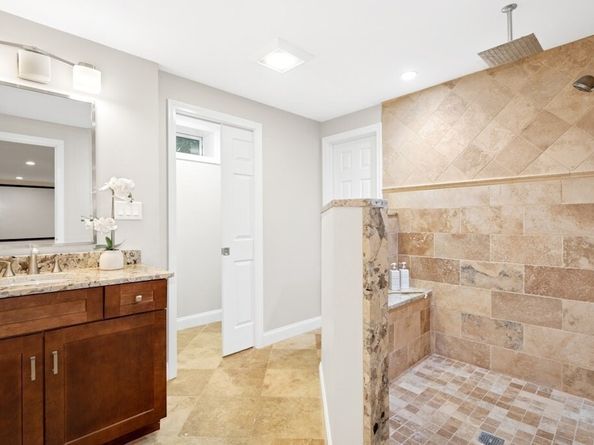 12 Putnam Lane, Grafton MA 01519