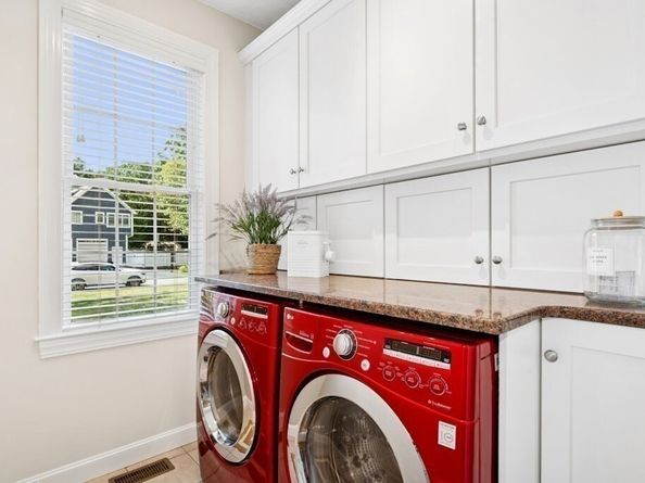 12 Putnam Lane, Grafton MA 01519