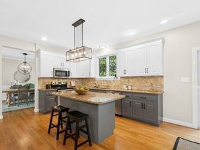 12 Putnam Lane, Grafton MA 01519