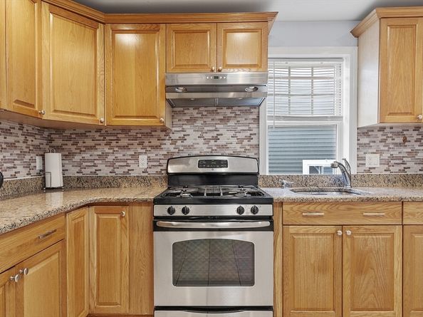 30 High St, Chelsea MA 02150