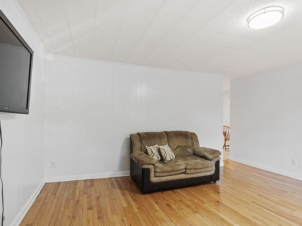 30 High St, Chelsea MA 02150