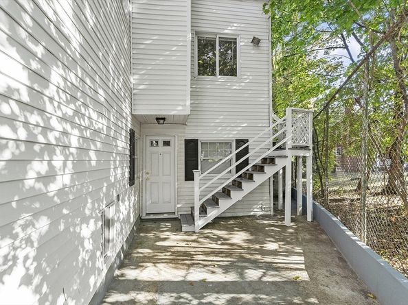 30 High St, Chelsea MA 02150