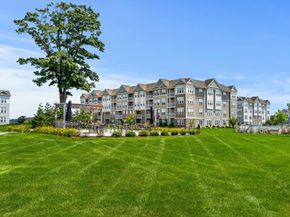 2 Codman Way 5401, Westborough MA 01581