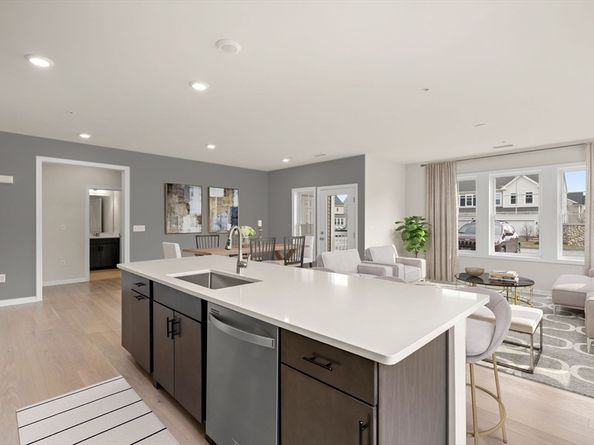 2 Codman Way 5401, Westborough MA 01581