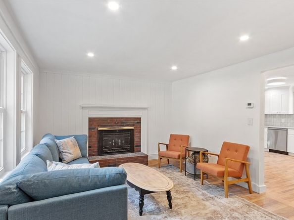 18 Sargent Rd, Bolton MA 01740