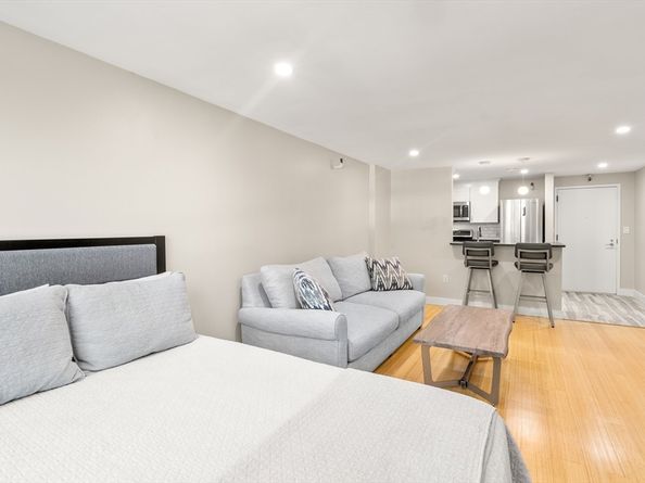 42 8th Street 3306, Boston MA 02129