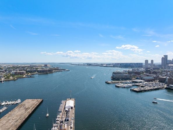 42 8th Street 3306, Boston MA 02129