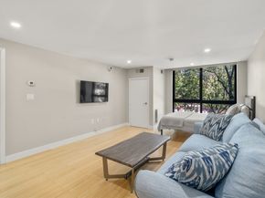 42 8th Street 3306, Boston MA 02129