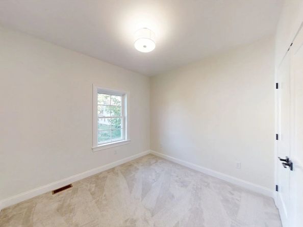 16 Clinton St, Marlborough MA 01752
