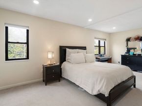 620 Washington St 620, Brookline MA 02446