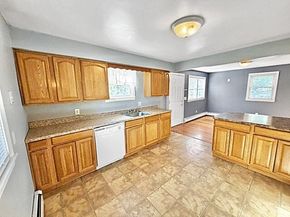 34 Marjorie St, Worcester MA 01604
