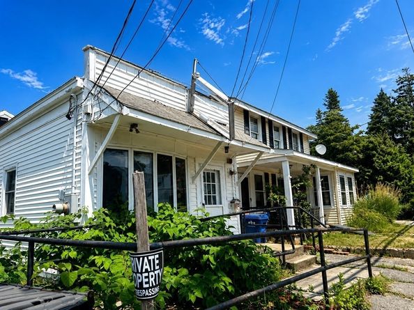 147 Onset Ave, Wareham MA 02558