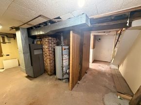 34 Lenox St, Fitchburg MA 01420
