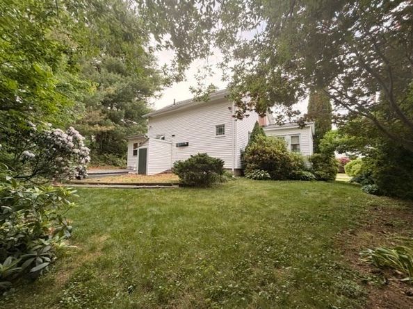 34 Lenox St, Fitchburg MA 01420