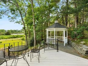 66 Mayflower Ridge Dr, Wareham MA 02571
