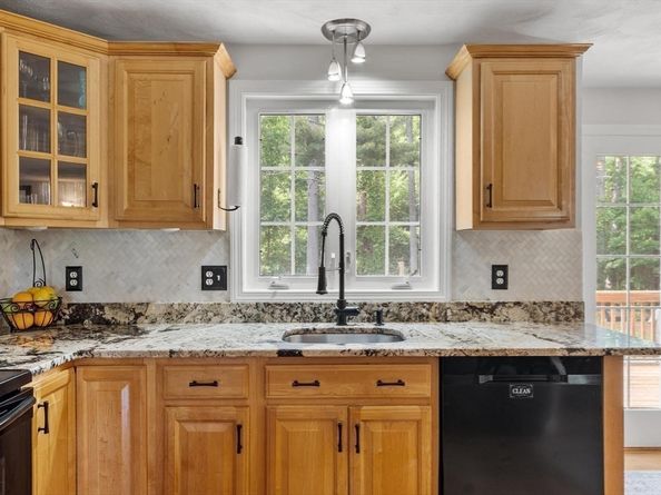 135 Jennies Way, Tewksbury MA 01876