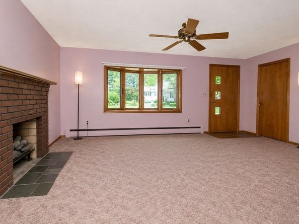 33 Daniel Dr., Burlington MA 01803