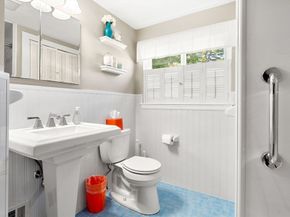 51 Hadley Rd, Framingham MA 01701
