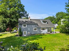 51 Hadley Rd, Framingham MA 01701