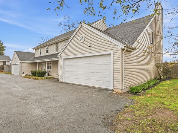 717 Pleasant St B, Norwood MA 02062